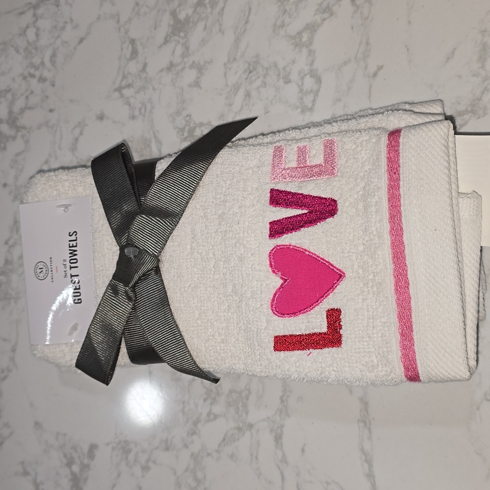 Valentine's Day Hand & Guest Towels-Love - Picture 2 of 12